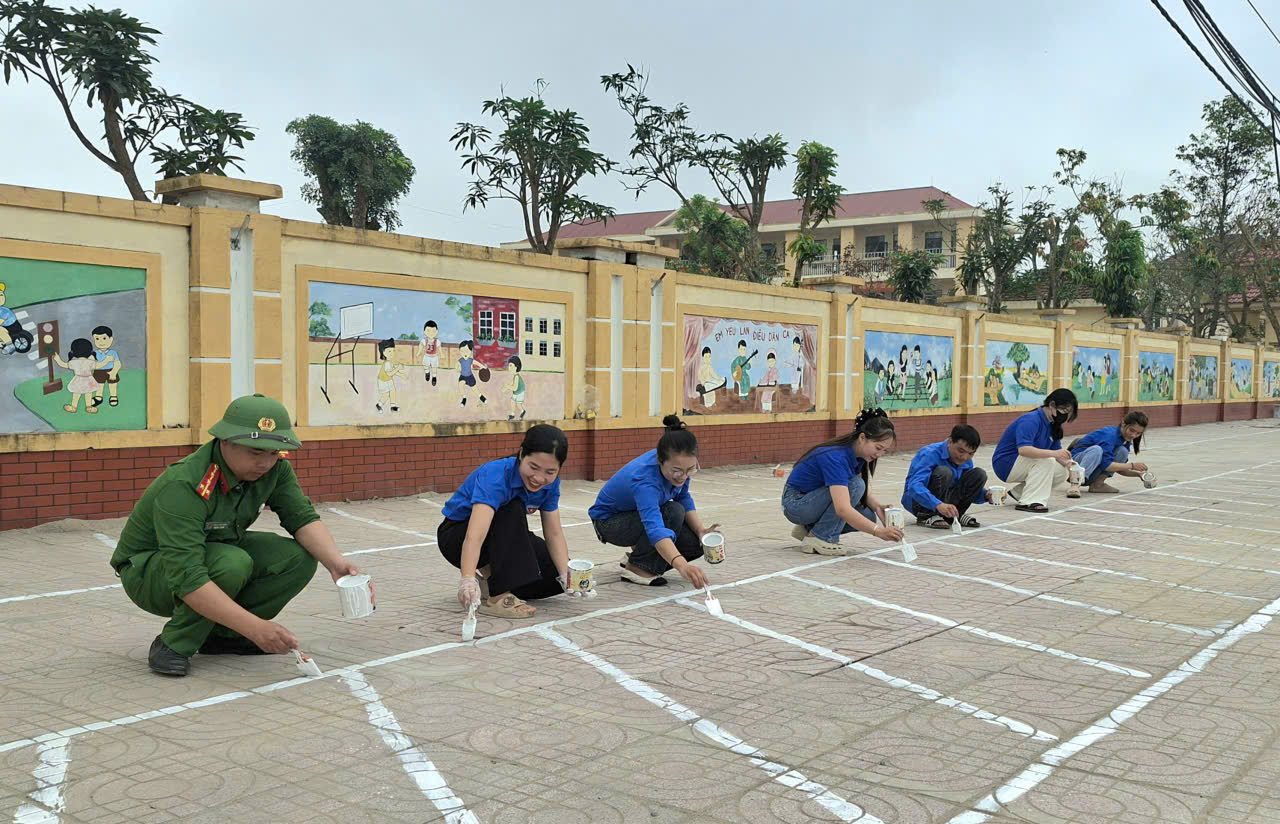 Xã Đan Hải xây dựng mô hình “Cổng trường an toàn giao thông”