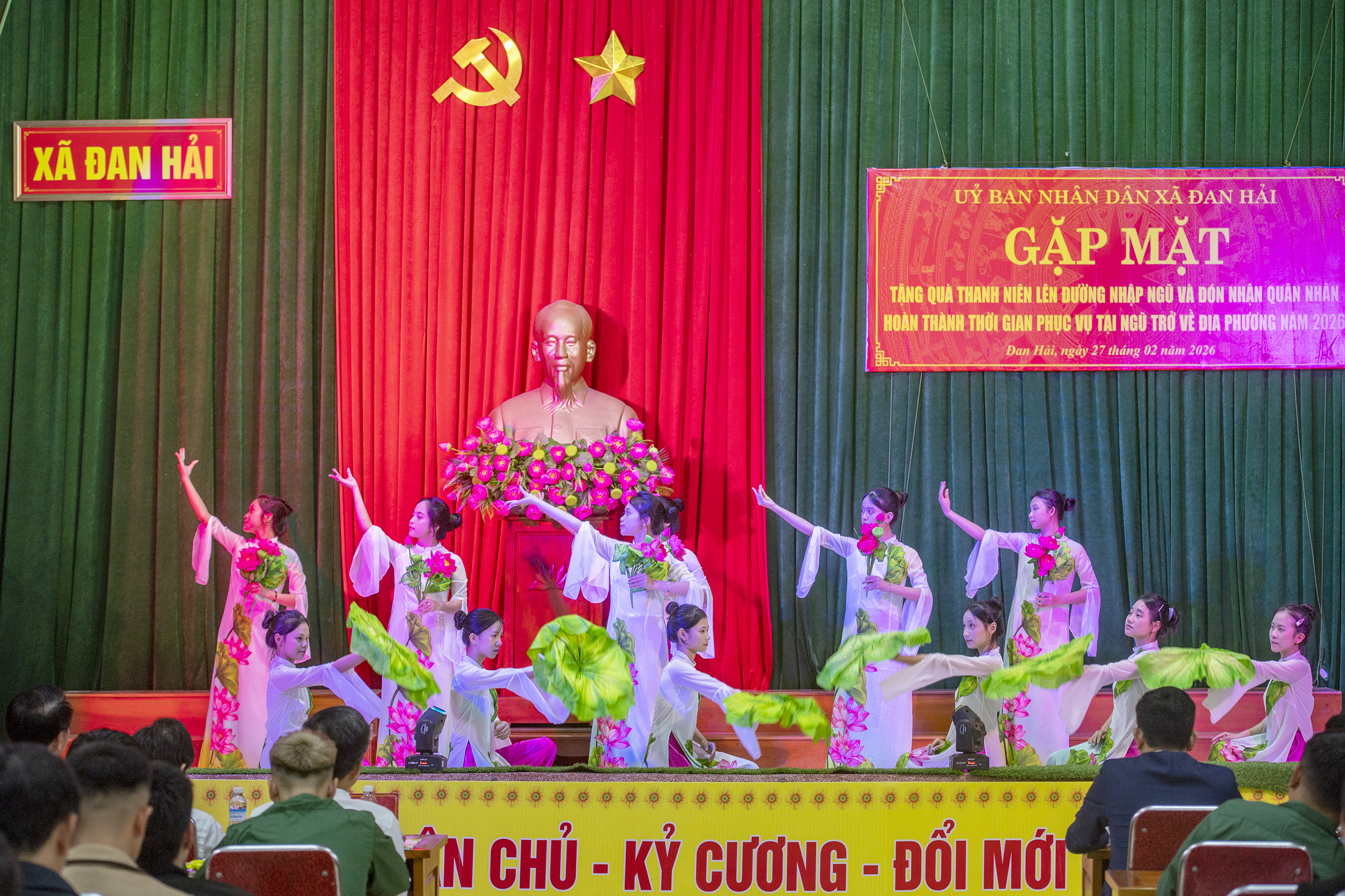 Ấm áp buổi gặp mặt thanh niên lên đường nhập ngũ và đón quân nhân hoàn thành nghĩa vụ trở về địa phương năm 2026