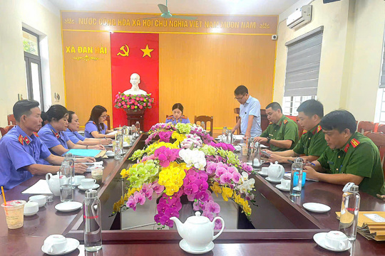 Viện Kiểm sát Nhân dân khu vực 3 Hà Tĩnh kiểm sát công tác thi hành án hình sự tại cộng đồng và việc chấp hành biện pháp cấm đi khỏi nơi cư trú trên địa bàn xã Đan Hải