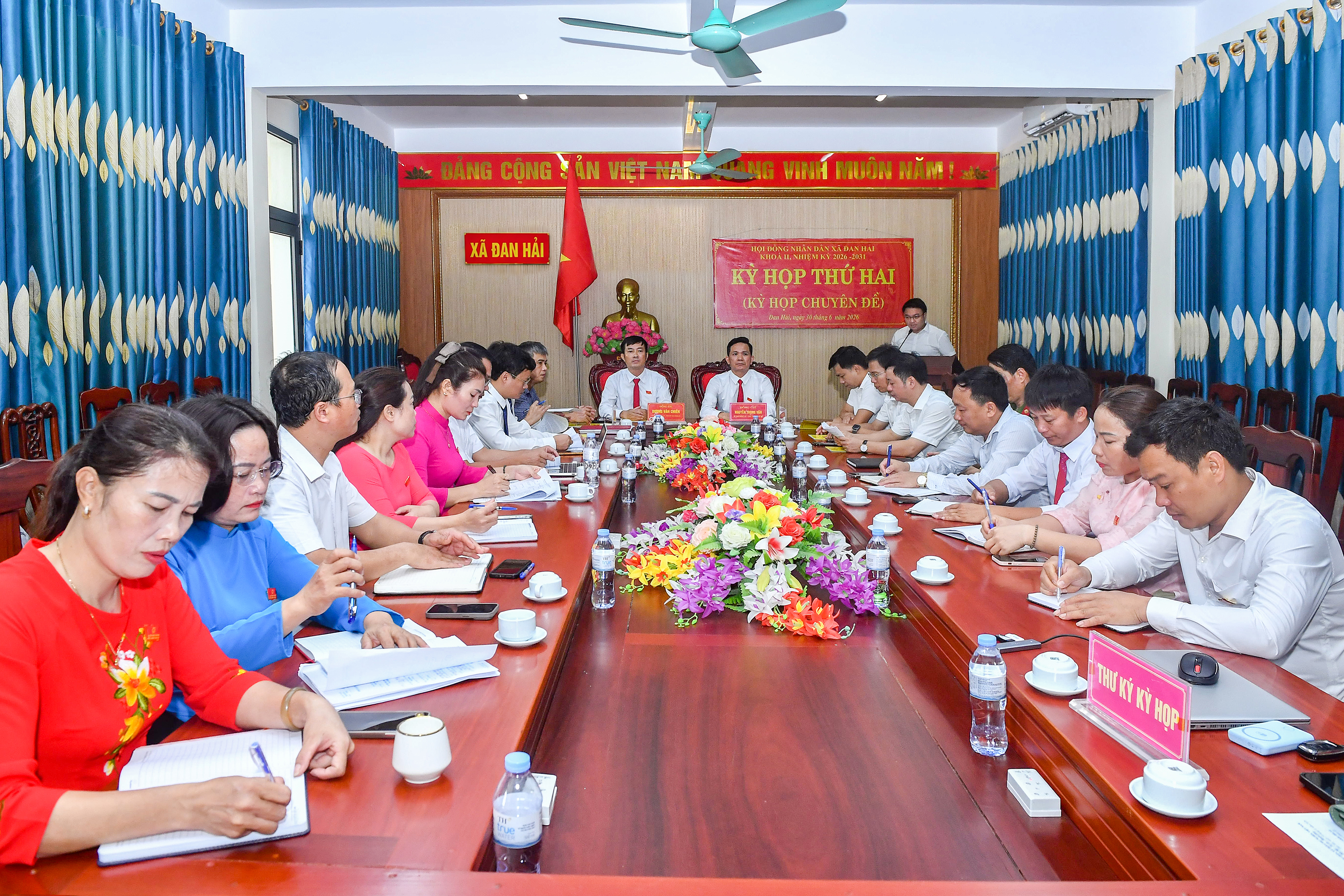 HĐND xã Đan Hải thông qua Nghị quyết về sắp xếp, sáp nhập các thôn trên địa bàn.
